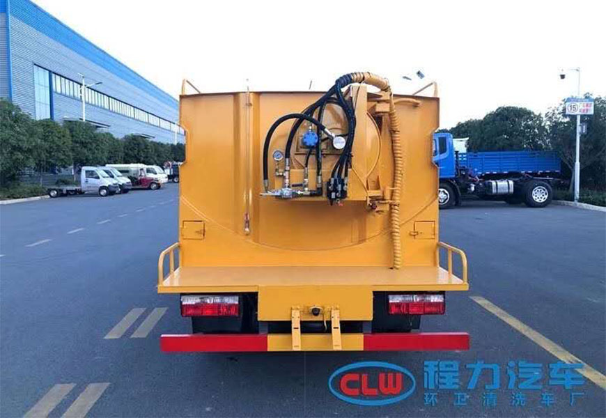 東風(fēng)福瑞卡藍牌高壓清洗車圖片