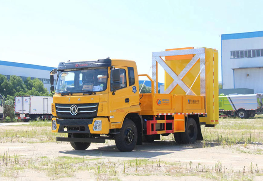 程力專(zhuān)汽東風(fēng)K6 公路施工安全防撞緩沖車(chē)