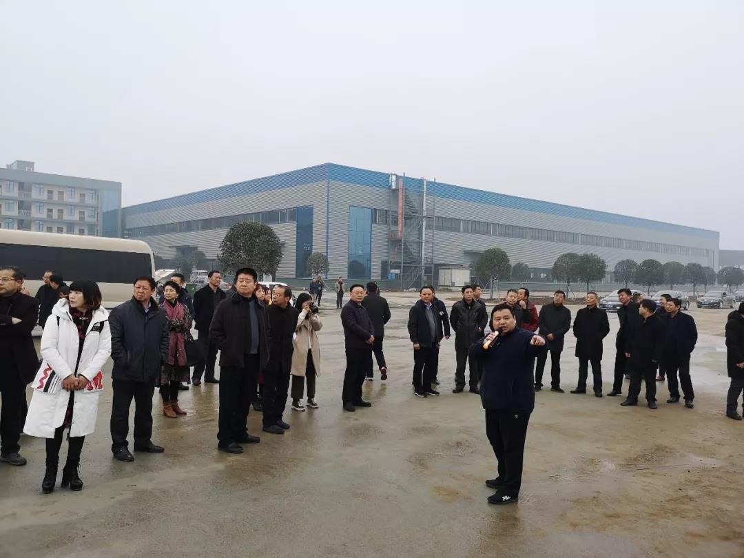 隨州市委、市人大代表團(tuán)蒞臨程力集團(tuán)商用車產(chǎn)業(yè)園視察